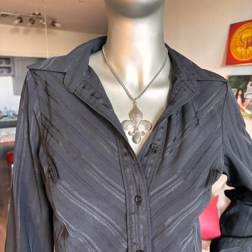 Worthington Black Shimmer Stretch Button Down Blouse 💋